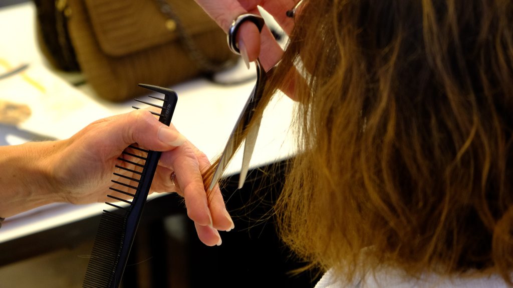 Salon de coiffure moderne à La Rochelle
